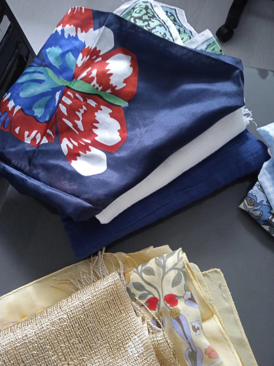 Lote de bufandas, cuadrado y estola, Naf Naf esprit, Kookaï, Nicole de Beauvoir ect – photo 2